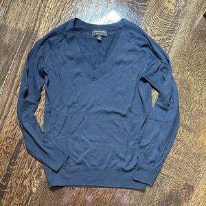 Banana Republic Womens Navy V-Neck Sweater